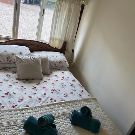 Beautiful 1-Bed House In Gloucestershire Westbury on Severn Екстериор снимка